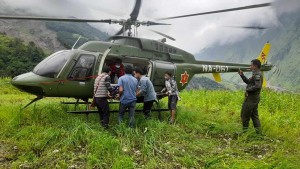 सुत्केरी हुन नसकेपछि हेलिकप्टर मार्फत उद्धार